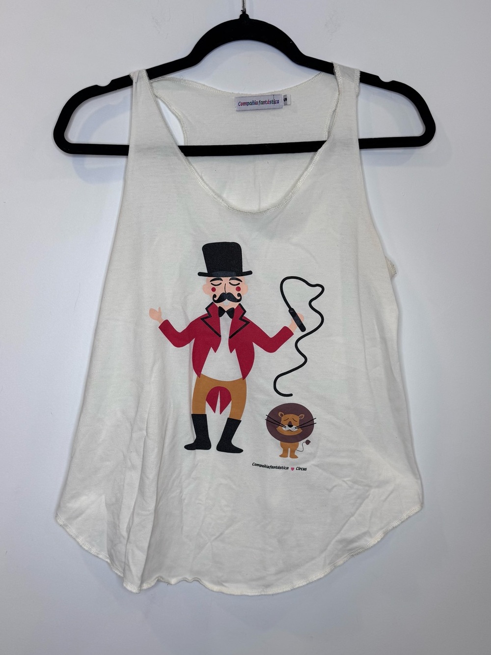 Compania Fantastica White Graphic Tank Top with Circus Ringmaster Print sz small